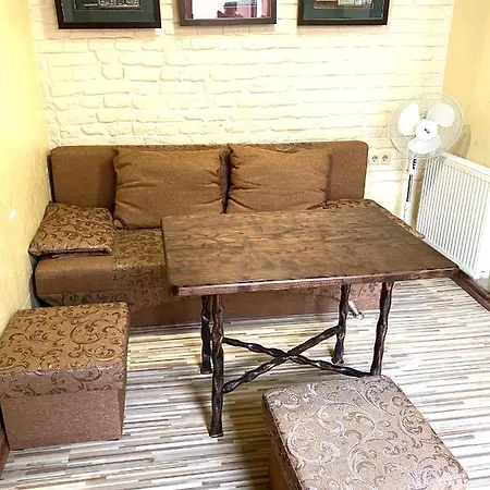 подобово на площі ринок 39 *