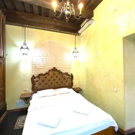 Apartman подобово на площі ринок 39