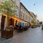 подобово на площі ринок 39 公寓 *