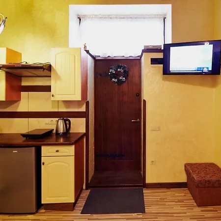 подобово на площі ринок 39 *