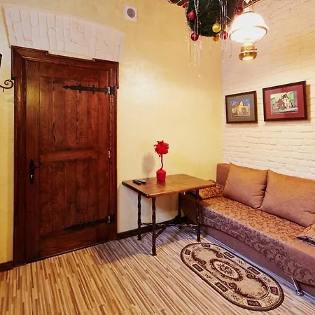 подобово на площі ринок 39