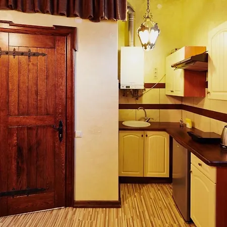 подобово на площі ринок 39