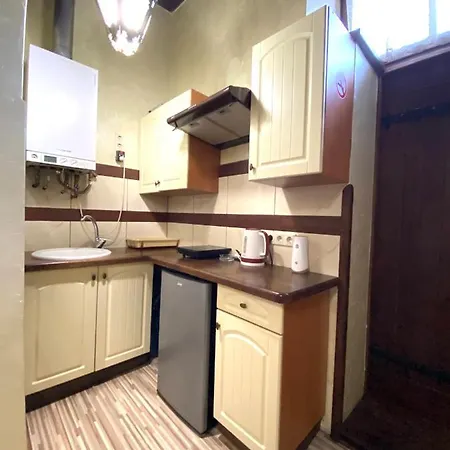 подобово на площі ринок 39 * Lviv