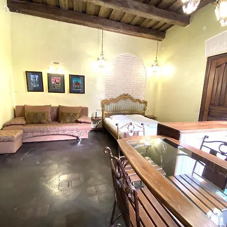 подобово на площі ринок 39