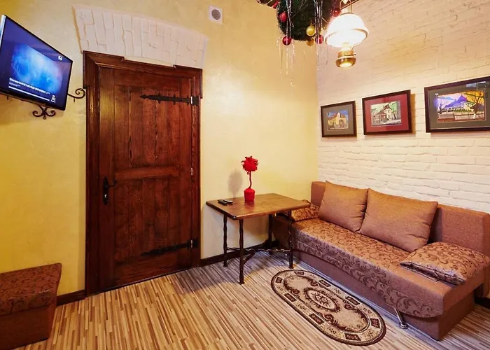 подобово на площі ринок 39