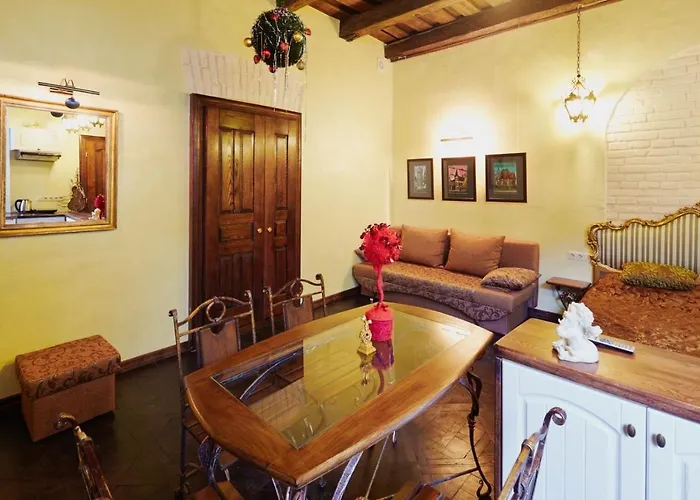 подобово на площі ринок 39 *