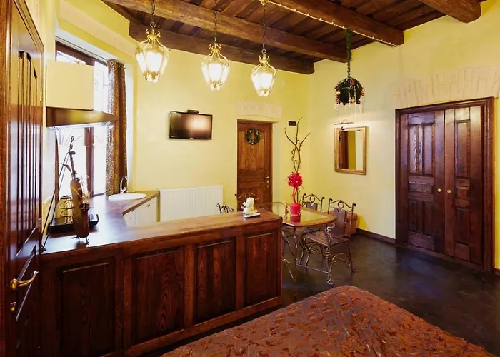 подобово на площі ринок 39