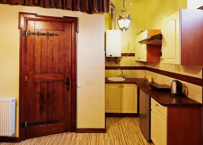 подобово на площі ринок 39