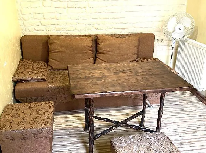 подобово на площі ринок 39 *