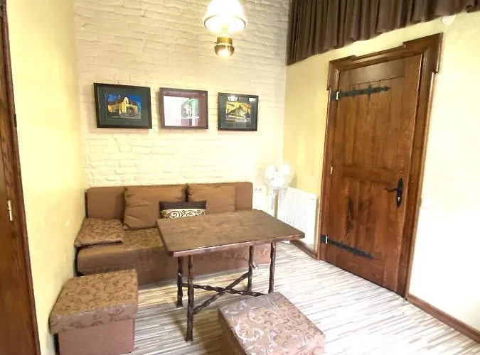 подобово на площі ринок 39 * リヴィウ