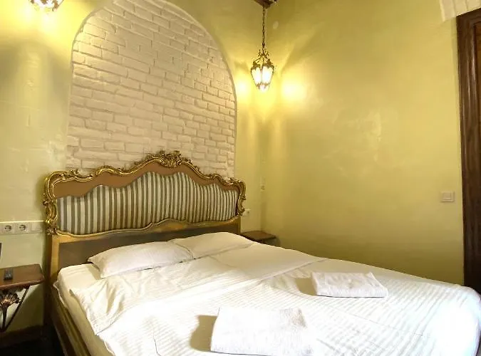 Apartmán подобово на площі ринок 39 *