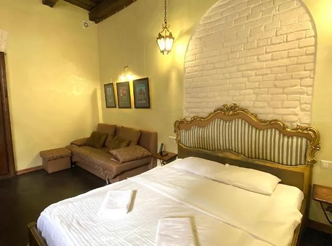 подобово на площі ринок 39 Lvov